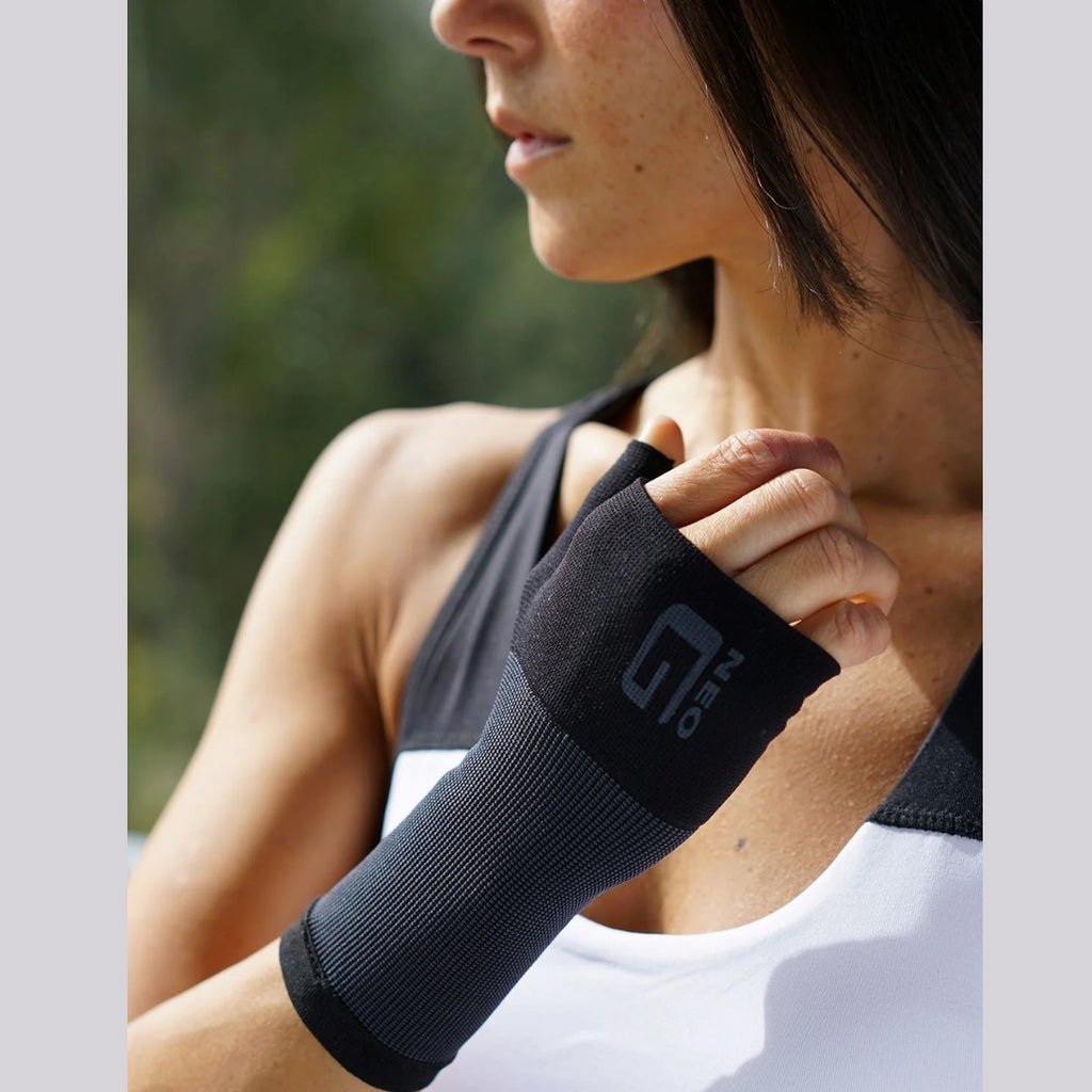 Neo G Airflow Wrist and Thumb Support – Large